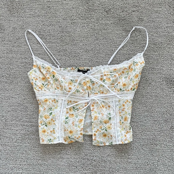 Cotton Candy Tops - NWT Women’s Yellow Floral Blouse Crop Coquette Summer Casual Minimalist Lace